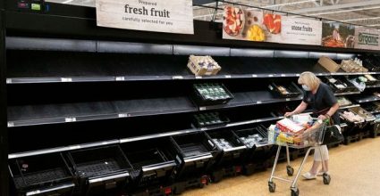 More than 689,000 people pinged by NHS Covid app to self-isolate in record high